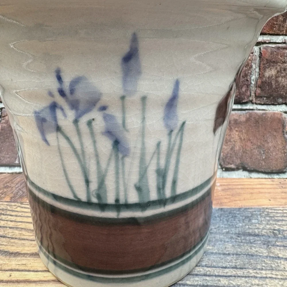 Studio Art Hand Thrown Reynolds Pottery Planter Iris Signed Botanical Michigan
